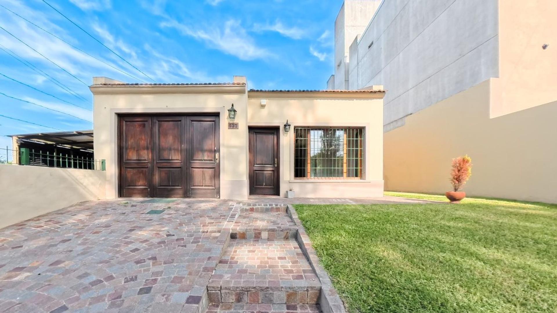 Casa en Alquiler de 3 dormitorios