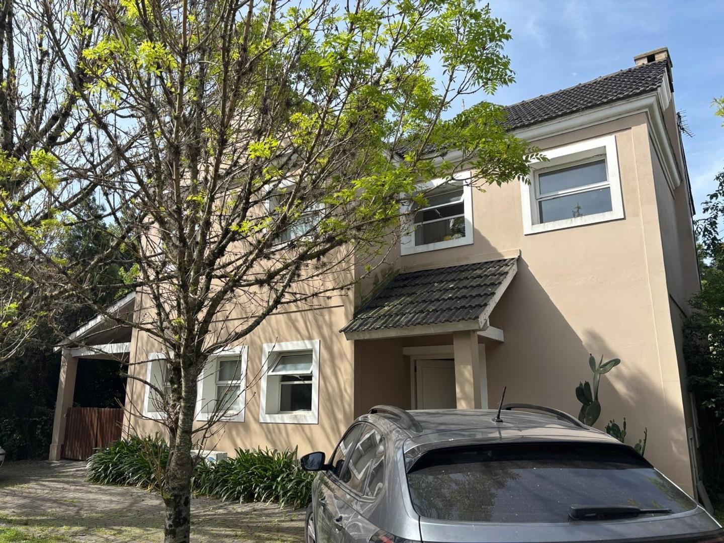 CASA VENTA BARRIO PARQUE BUEN RETIRO