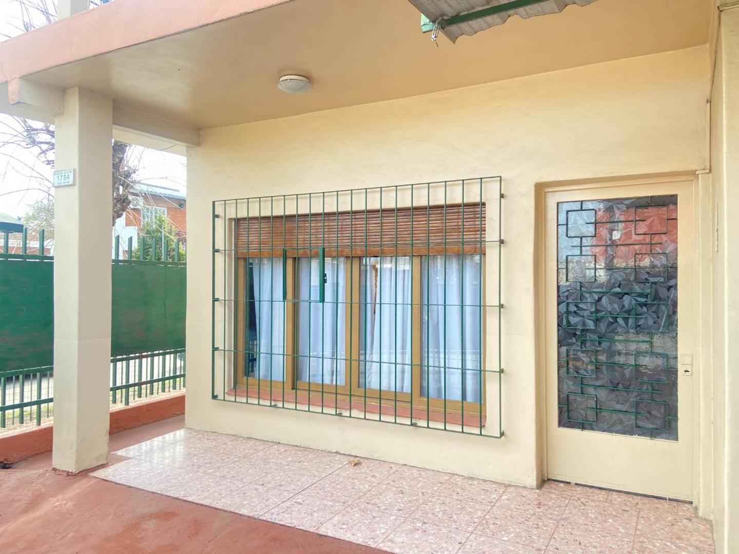 CASA 4 AMBIENTES EN VENTA MERLO PARQUE Y QUINCHO