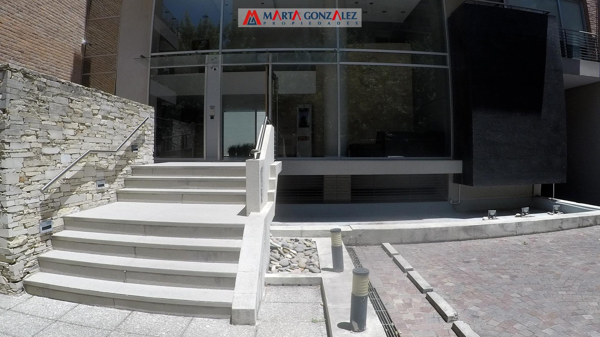 San Lorenzo 100, Piso 4