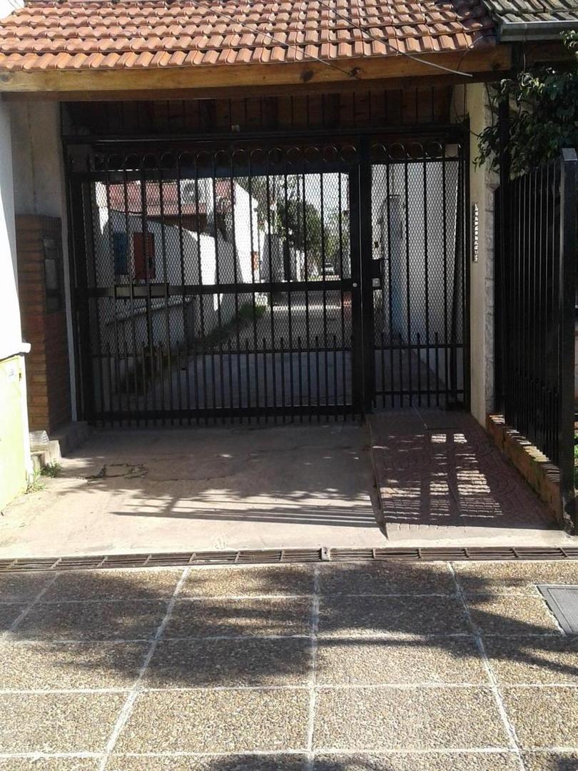 OPORTUNIDAD - DUPLEX DOS AMBIENTES.