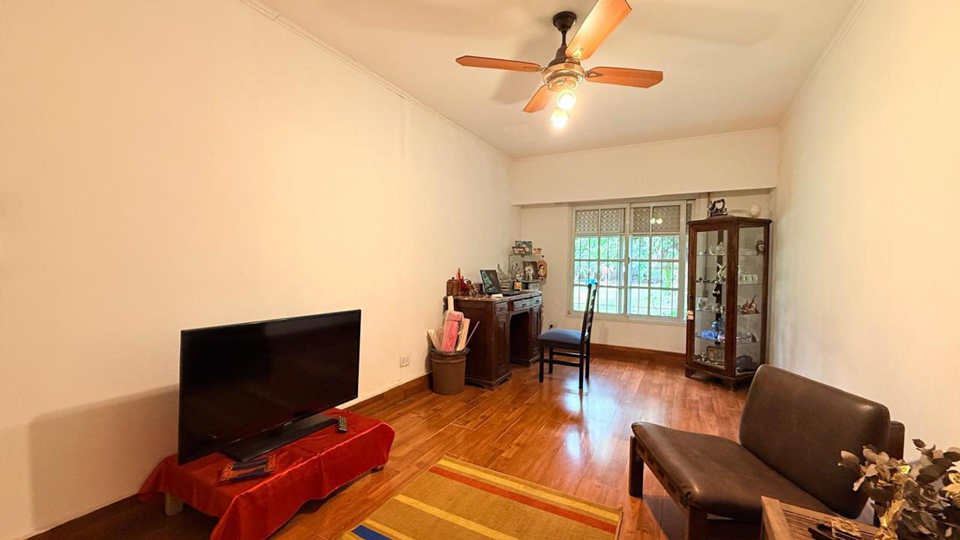 Casa 5 ambientes con 1 baño