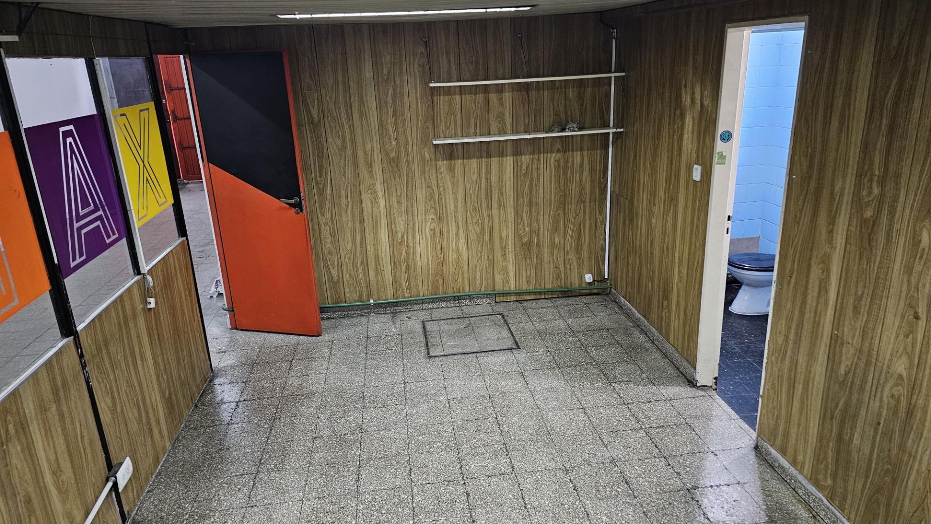 Galpon en Venta en Banfield, USD 200.000