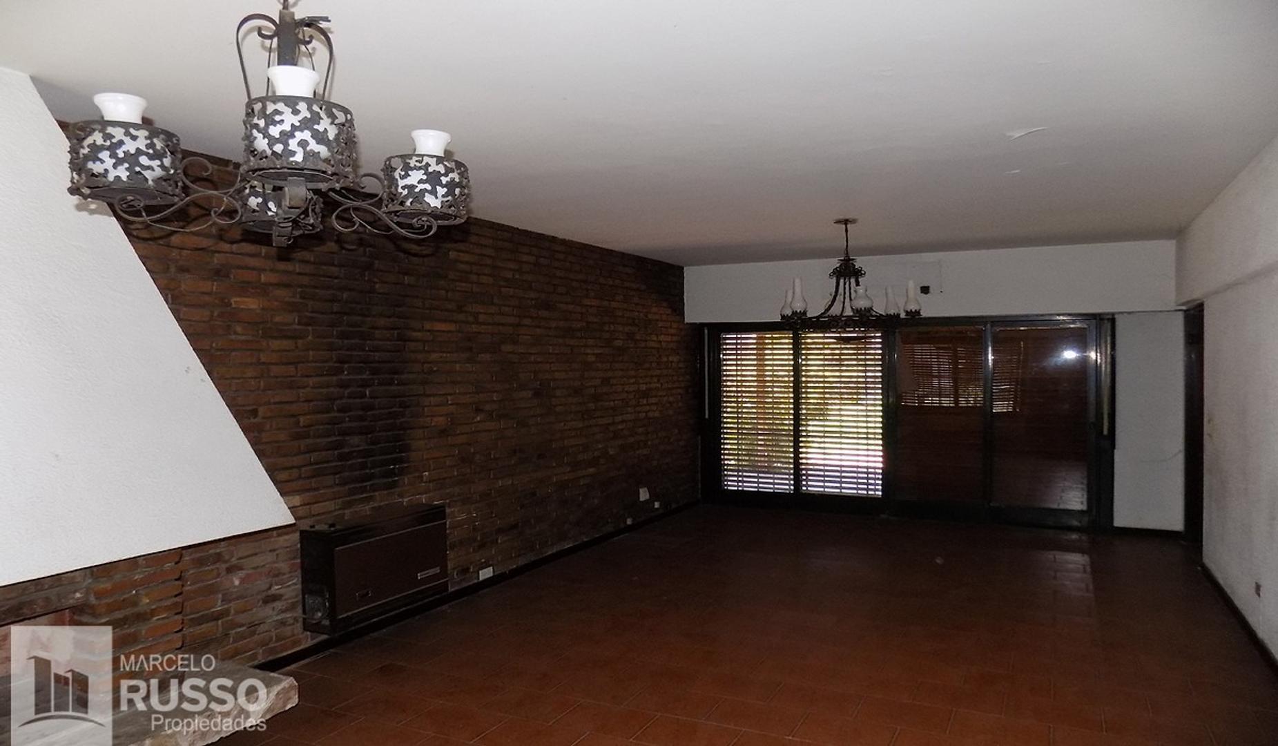 Casa en Venta con 1 cochera