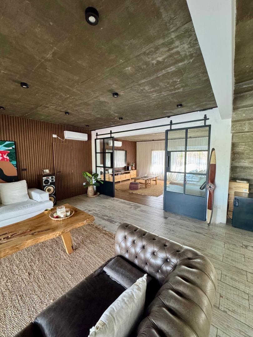 Casa de categoria en venta al agua en San Benito Villanueva