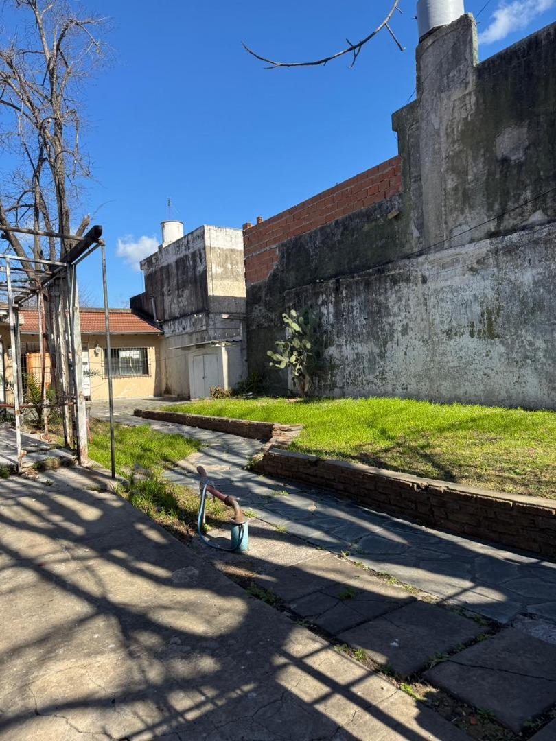 VENTA! Lote en hermosa zona de Castelar Norte-