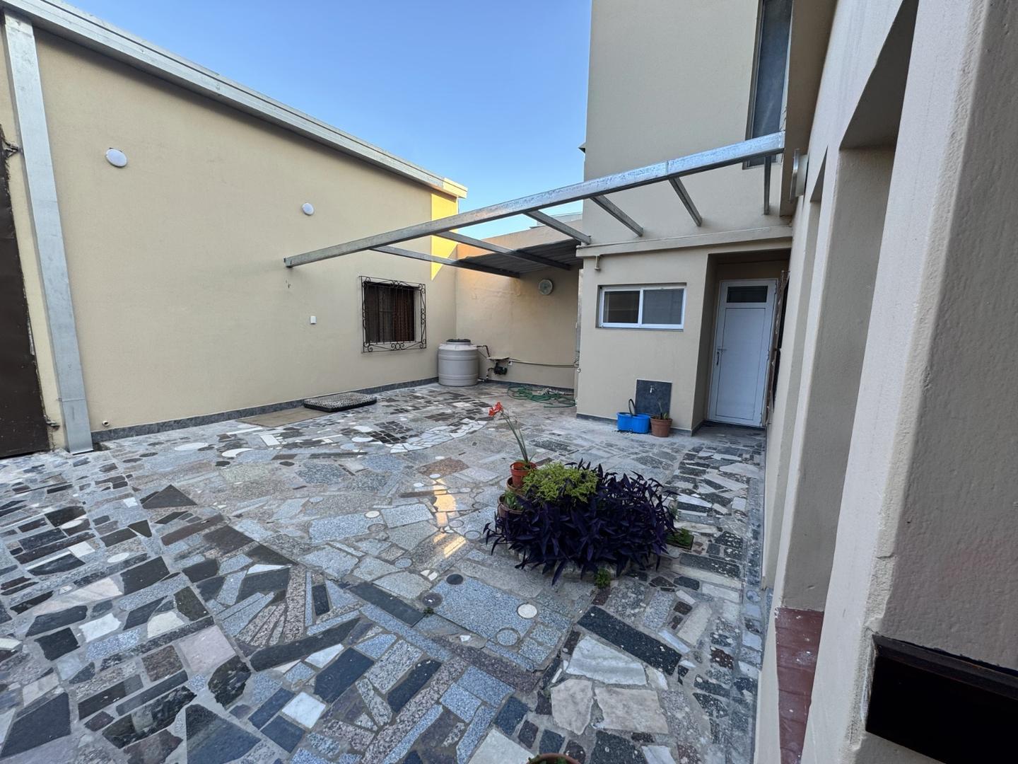 CASA EN VENTA 3 DORM - ALVEAR 4700- SANTA FE