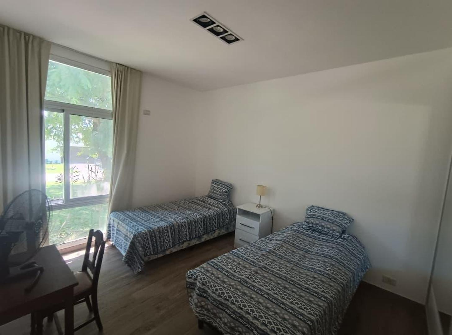 Casa en Alquiler al Este