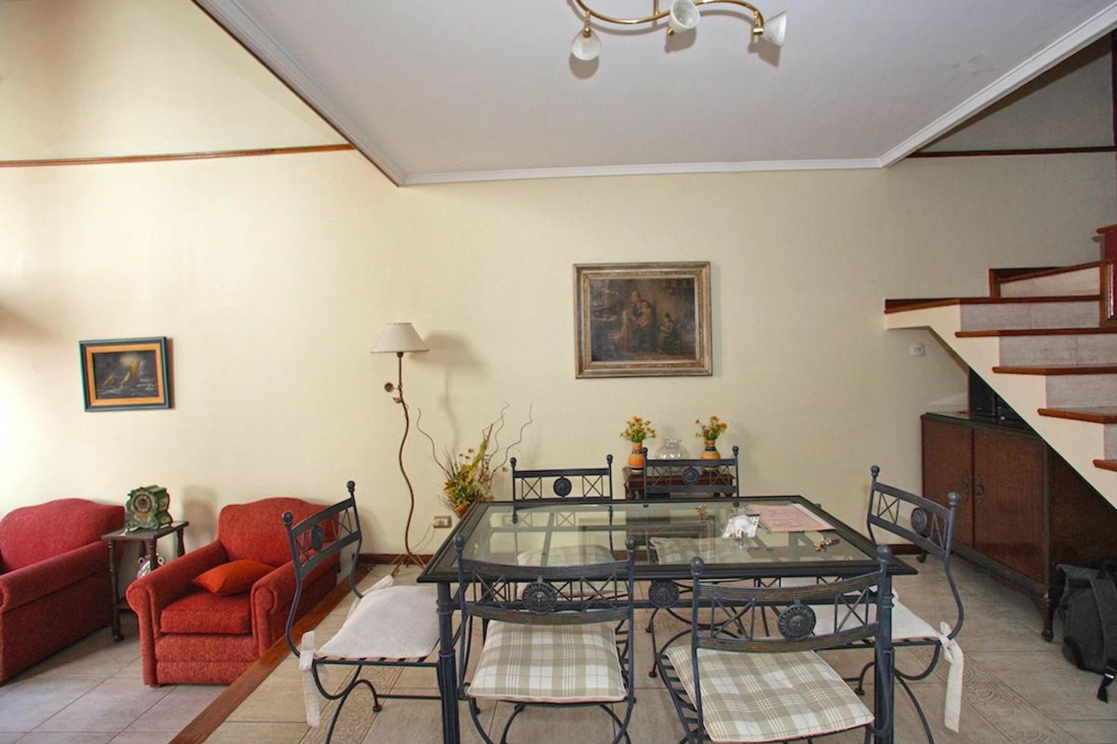 Casa 4 ambientes con 3 baños