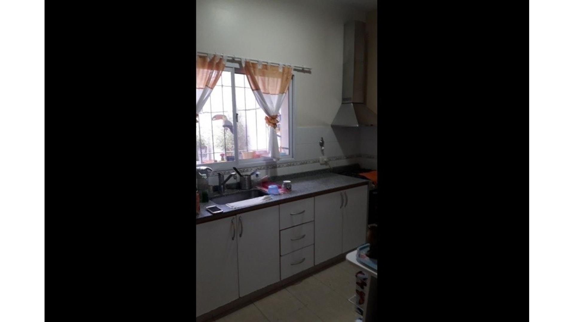 Departamento 4 ambientes con 2 baños