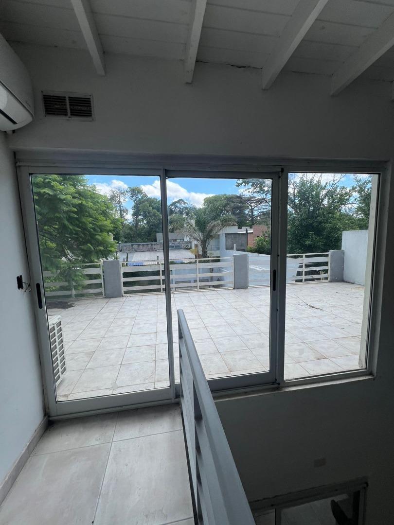 Casa en venta - Parque Leloir - Alsina al 2200