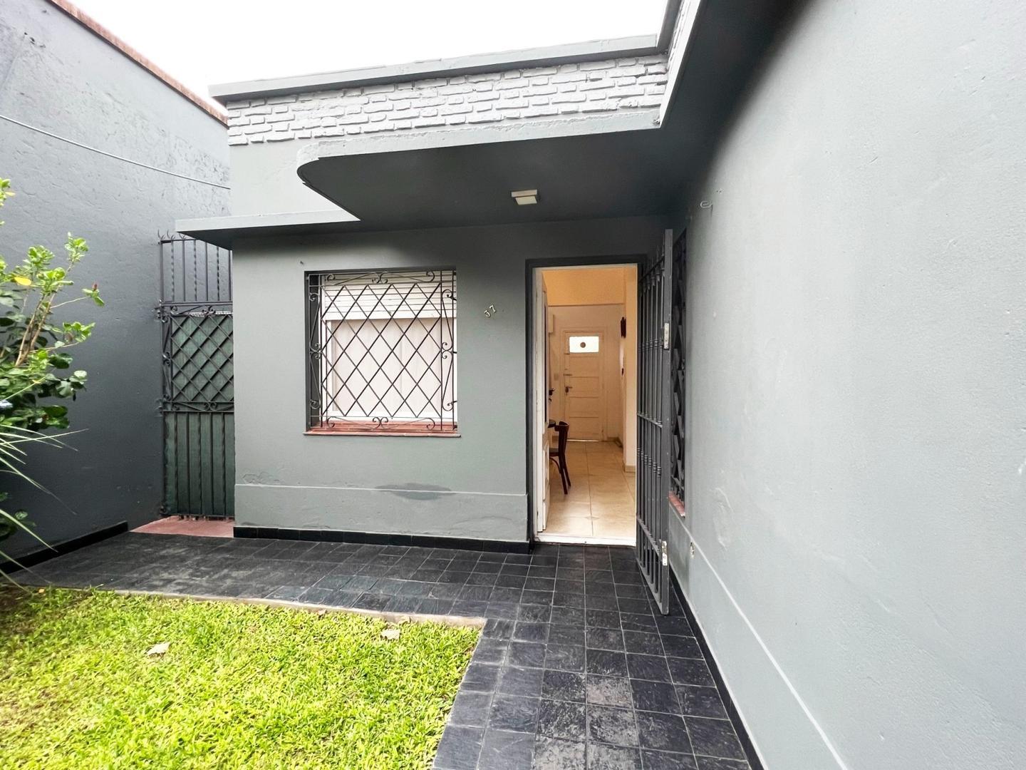 Monseñor Piaggio 100