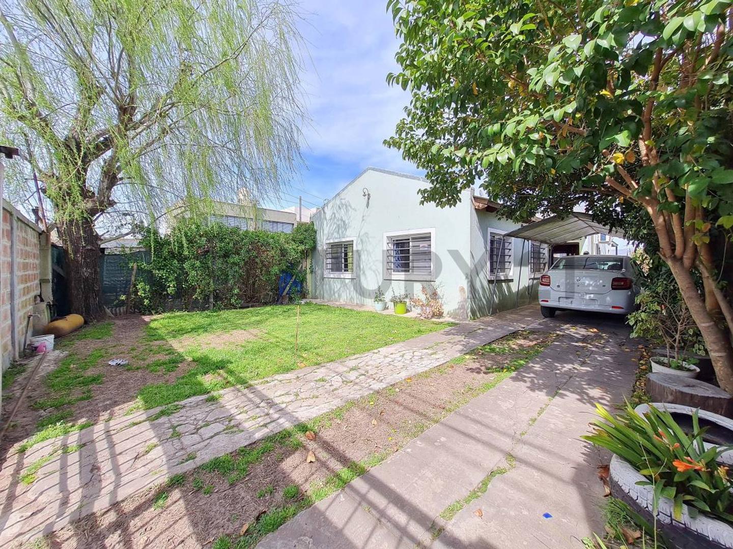 Casa en venta de 3 dormitorios en Villa Castells La Plata