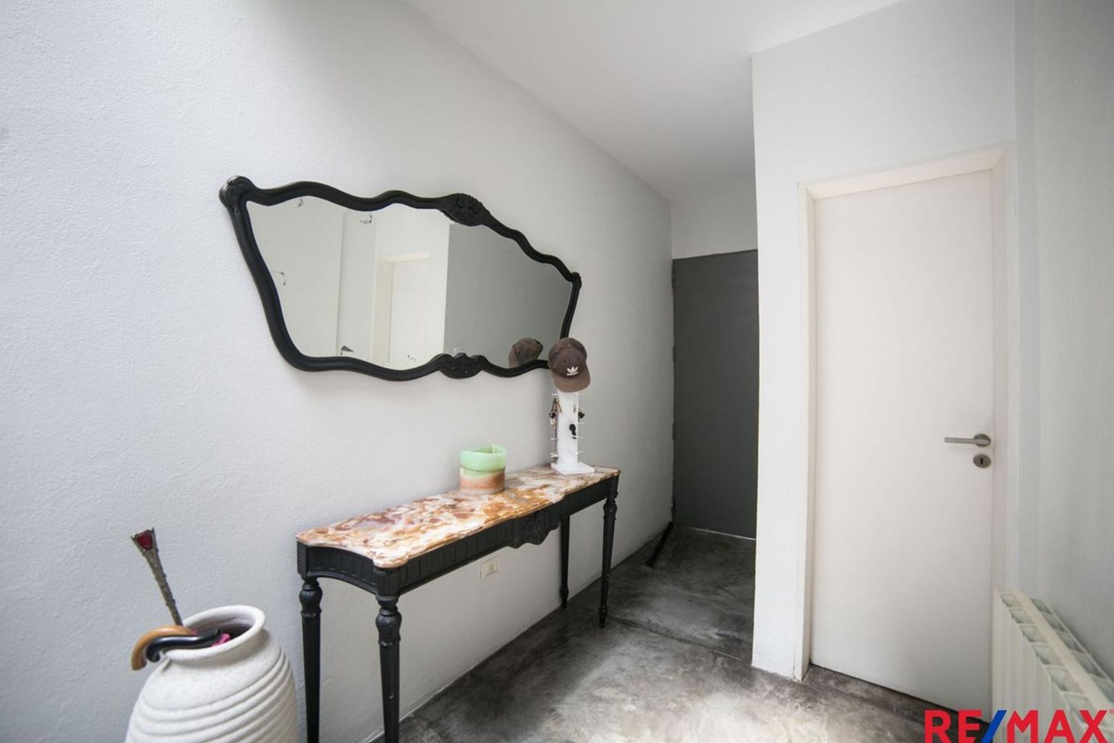 Casa en Alquiler con 1 cochera