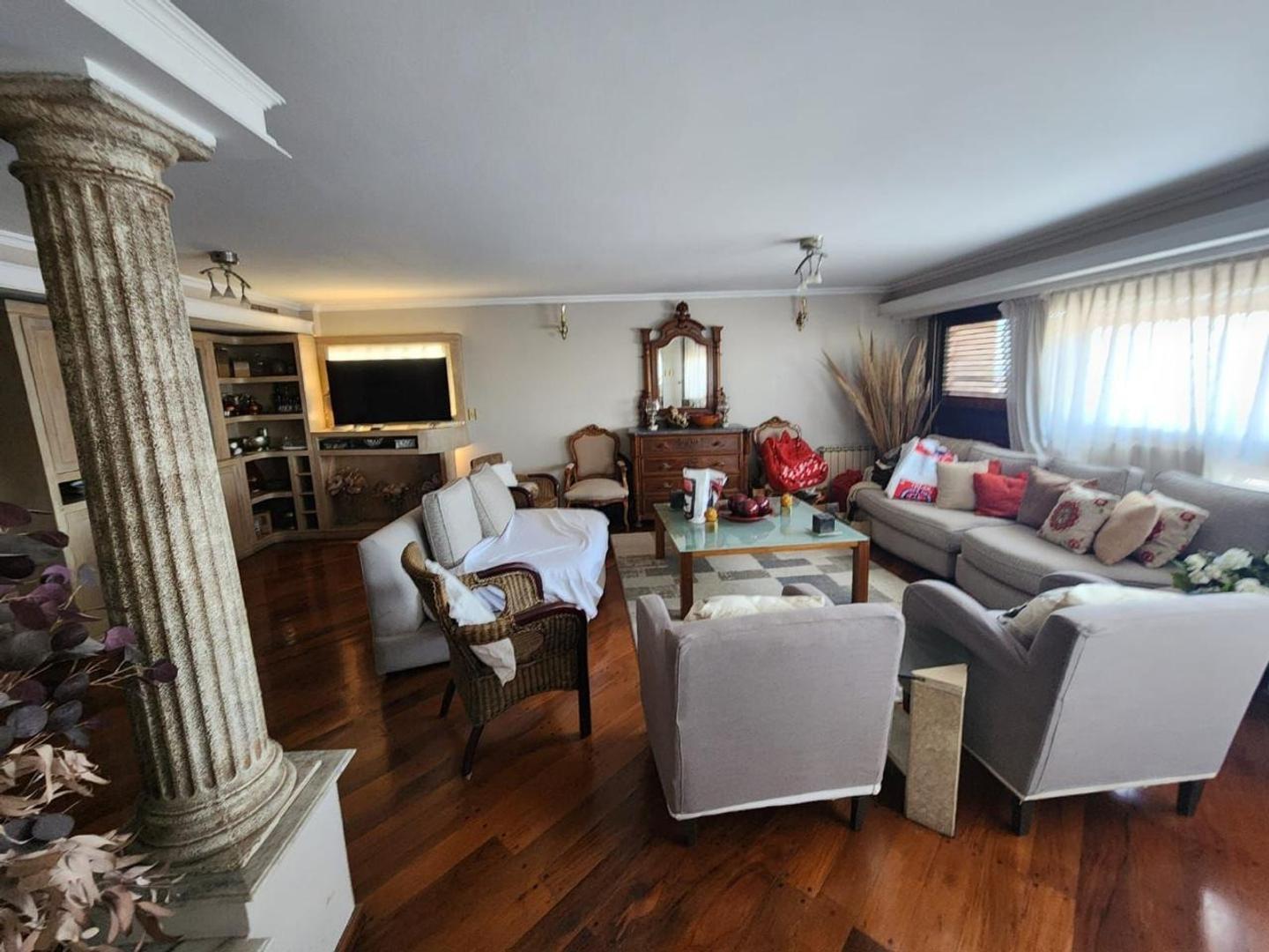 Departamento 4 ambientes con 3 baños