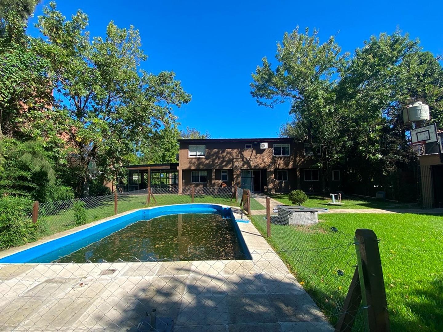 CASA EN VENTA :: PARQUE LELOIR :: 6 AMBIENTES  :: 1041m2