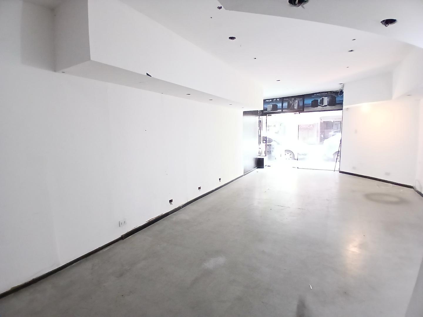 Local en Venta 70 años