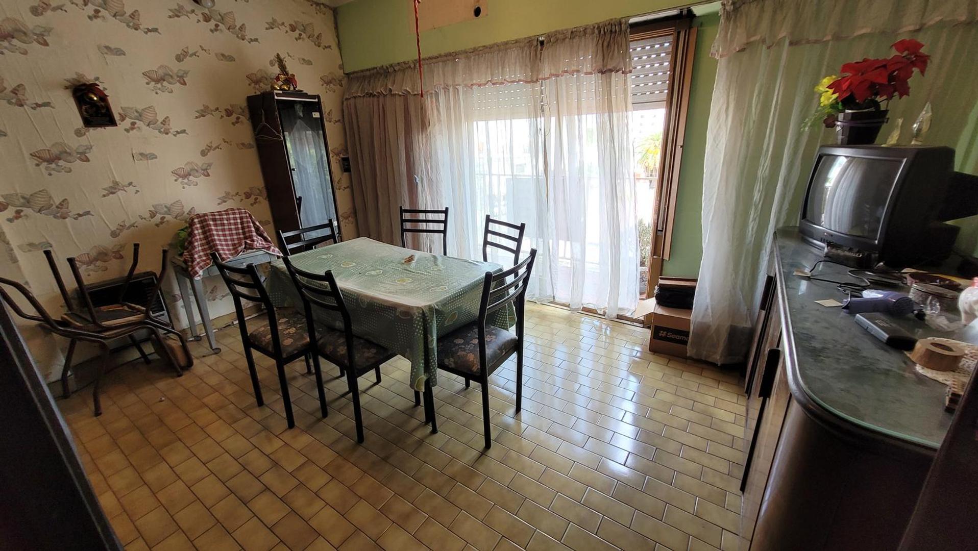 Departamento monoambiente dividido - Morón