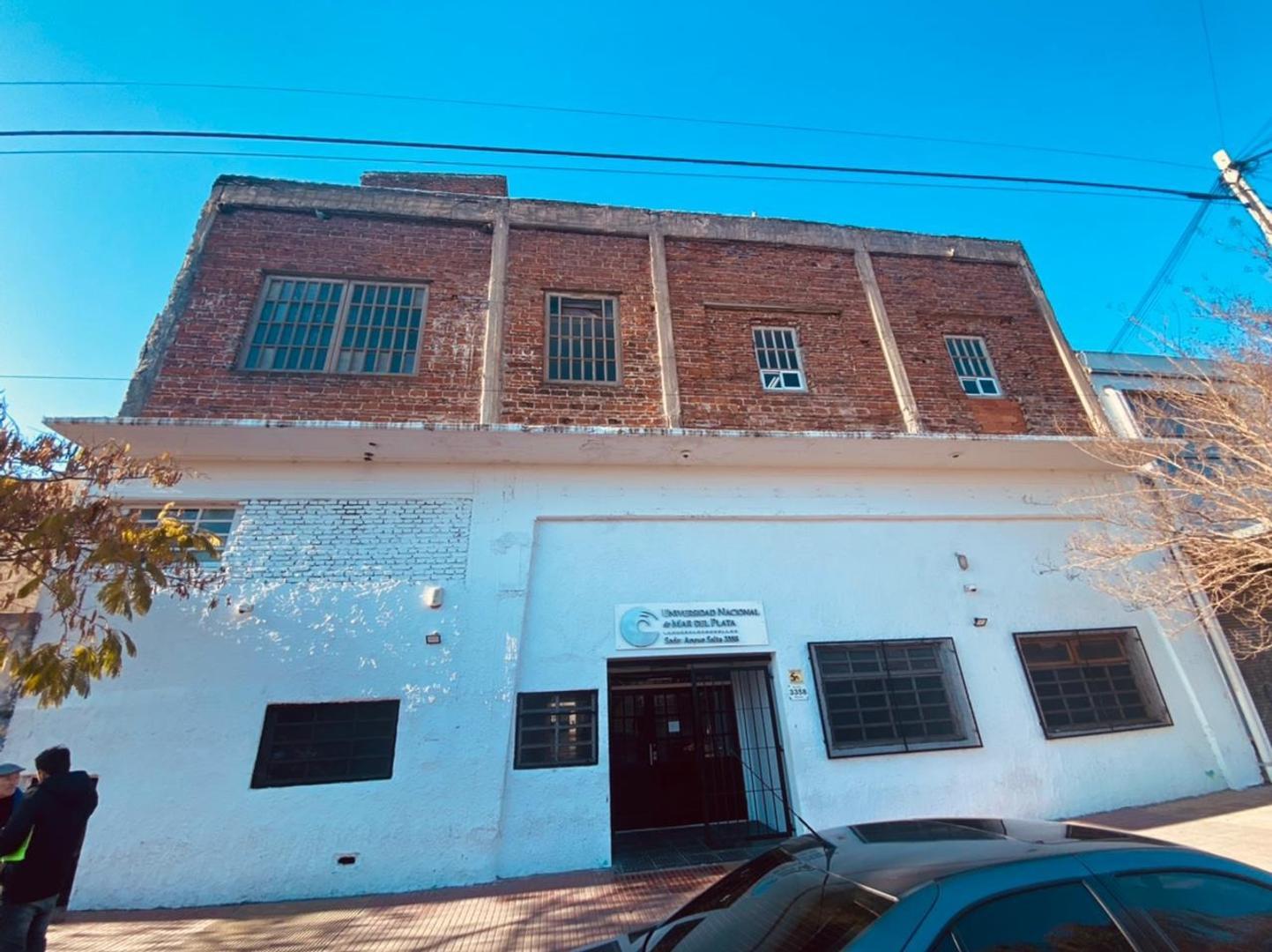 Venta de edificio con salida a 2 calles - Independencia 3300