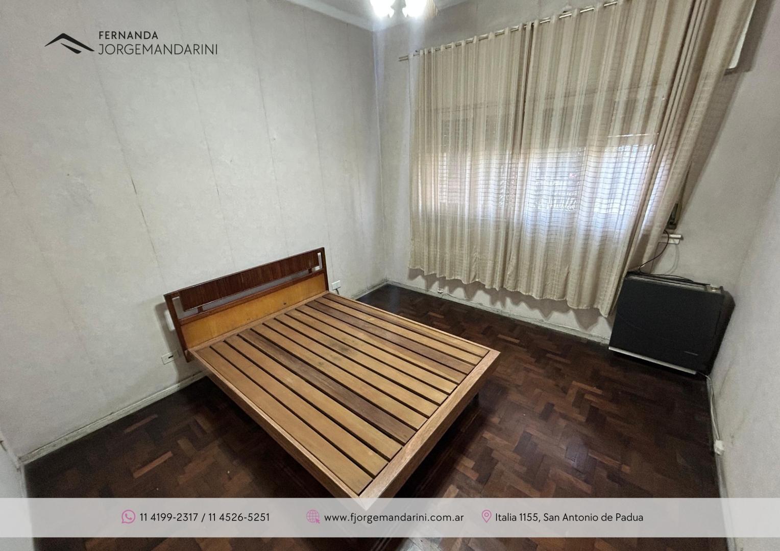 Casa esquina San Antonio de Padua - Ubicación privilegiada