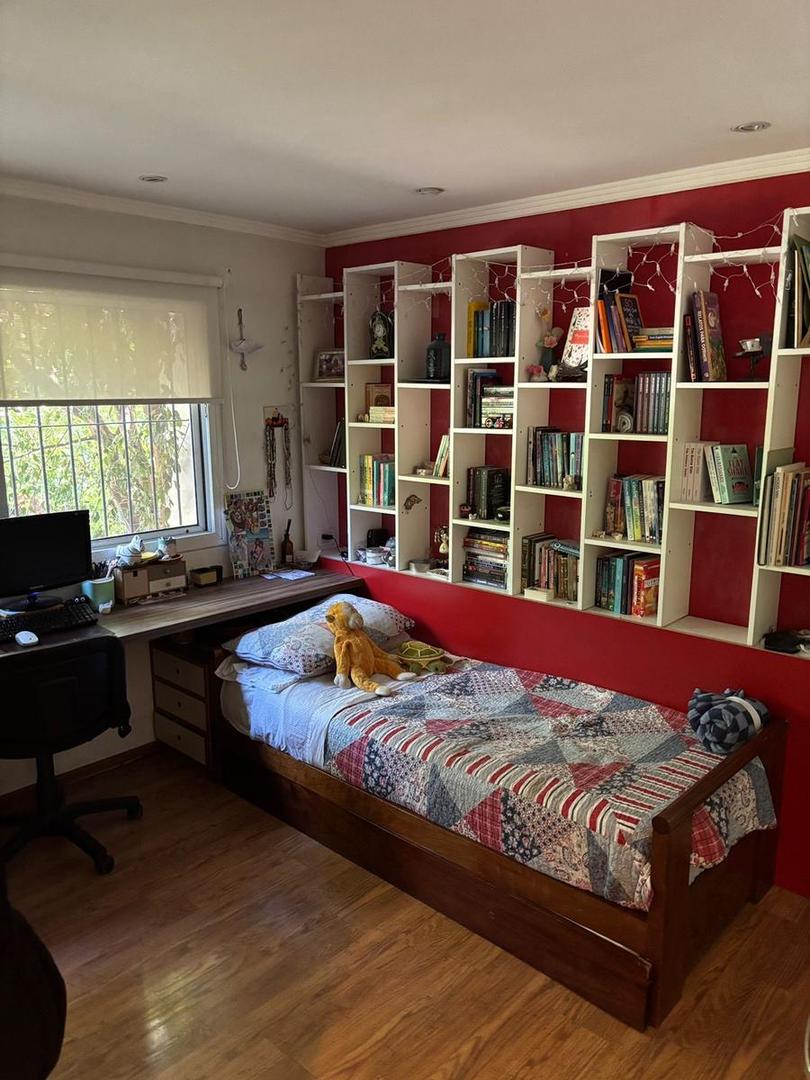 Casa 5 ambientes con 2 baños