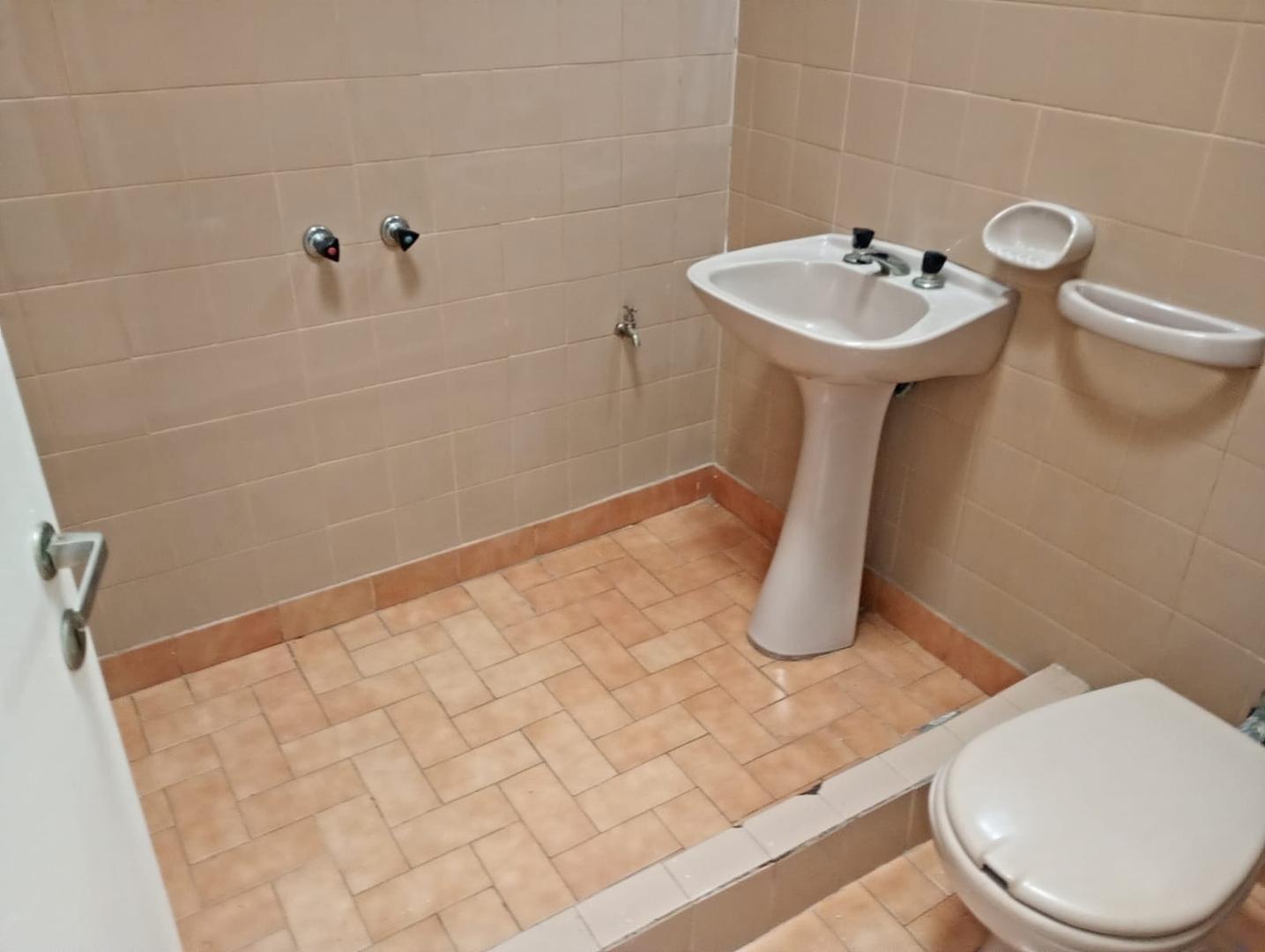 Departamento en Alquiler en Villa Ballester, $ 355.000