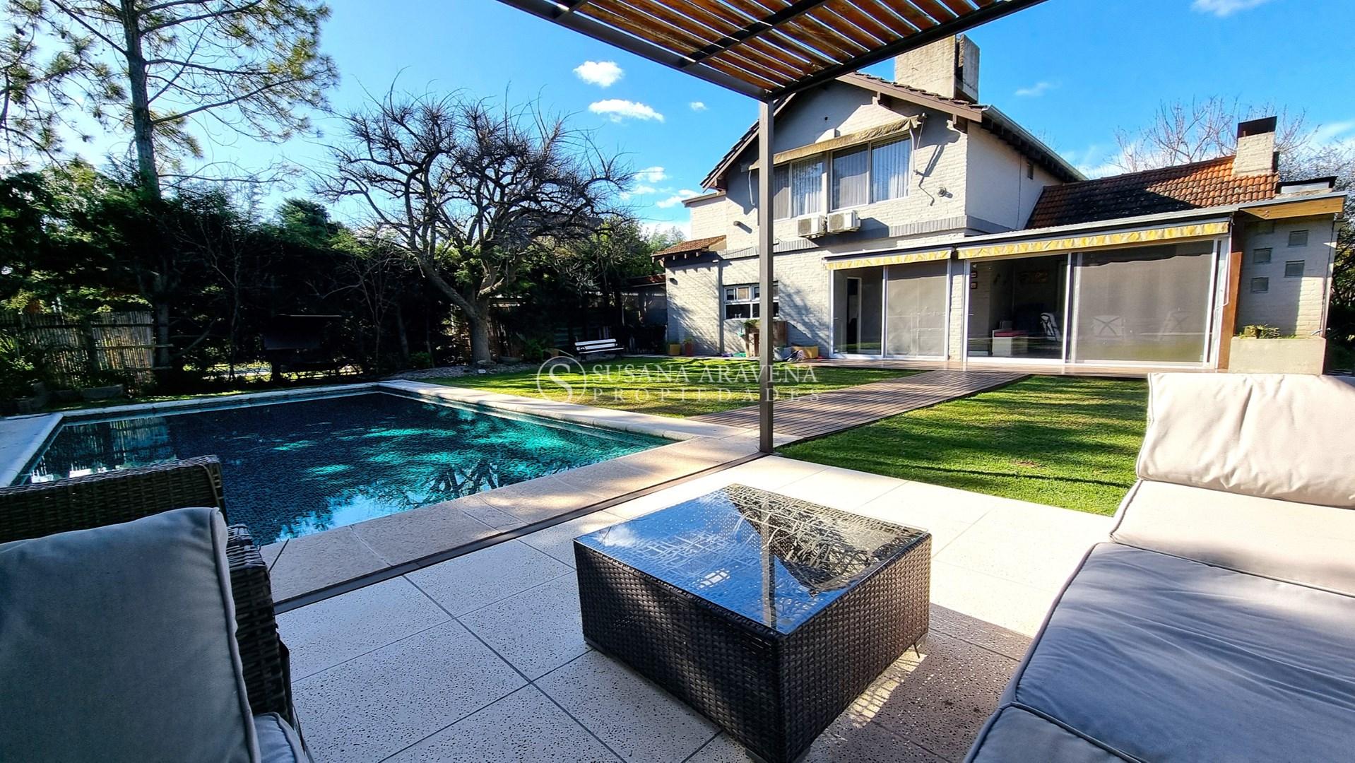 Casa  en Venta en Acacias Blancas, Maquinista F. Savio, Escobar