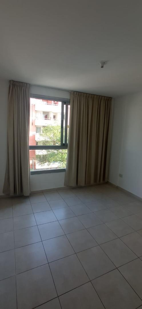 Departamento a la venta B° Gral Paz con balcón