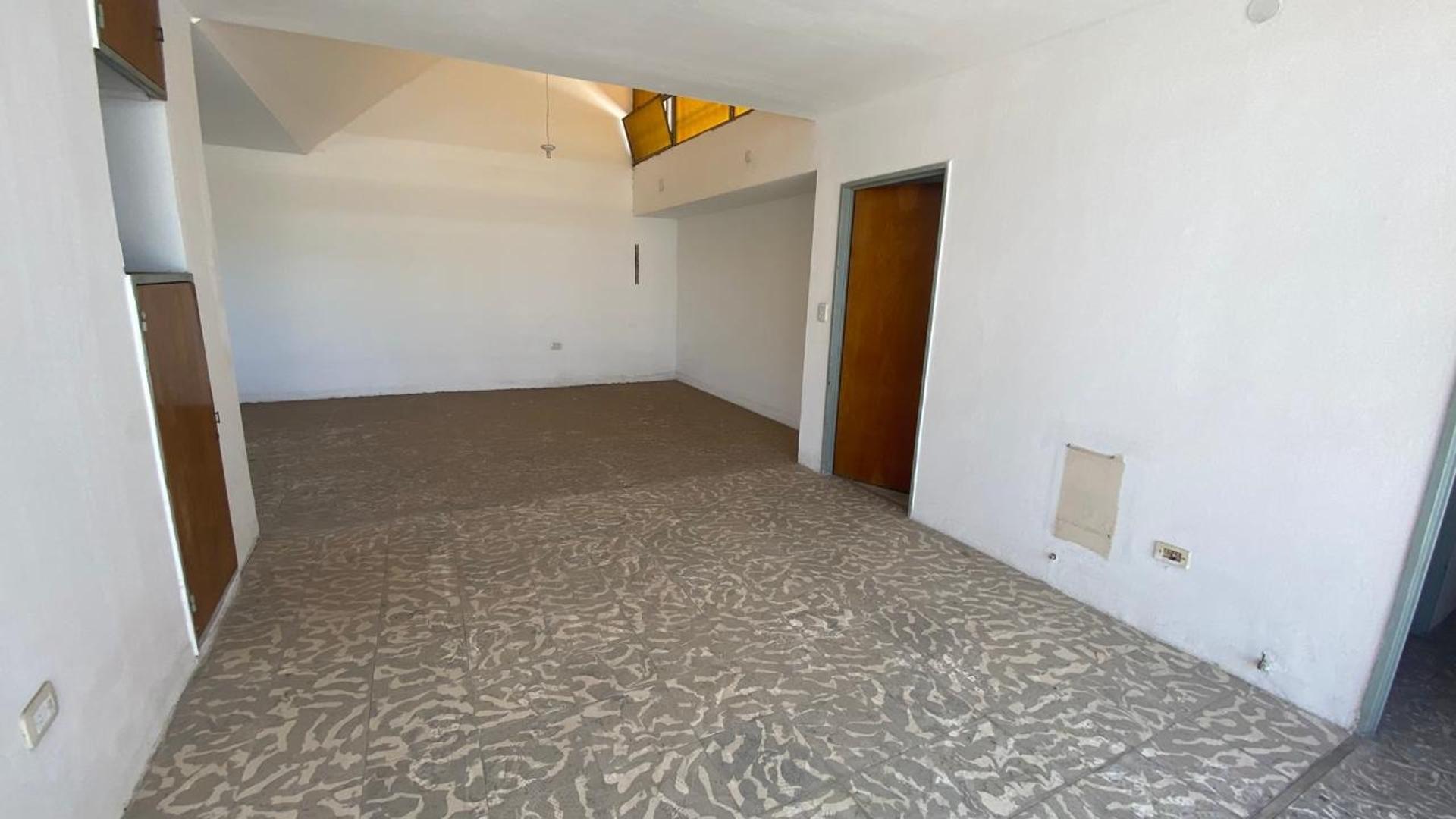 Depto Tipo Casa en Venta de 4 dormitorios