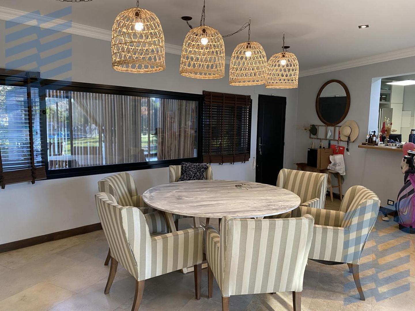 Casa Venta Highland Park 4 dorm todos en suite en dos planta