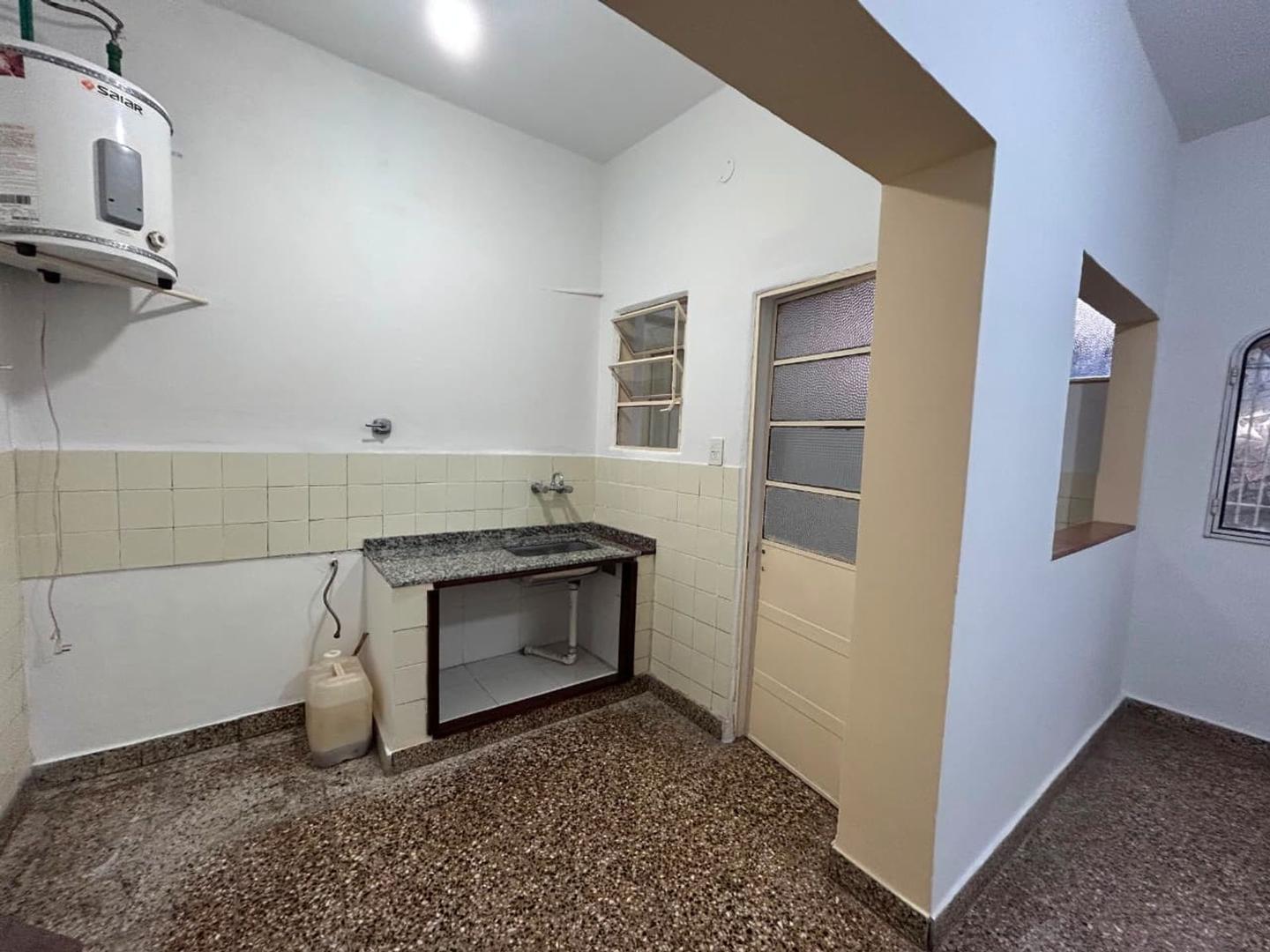 Depto Tipo Casa 2 ambientes con 1 baño