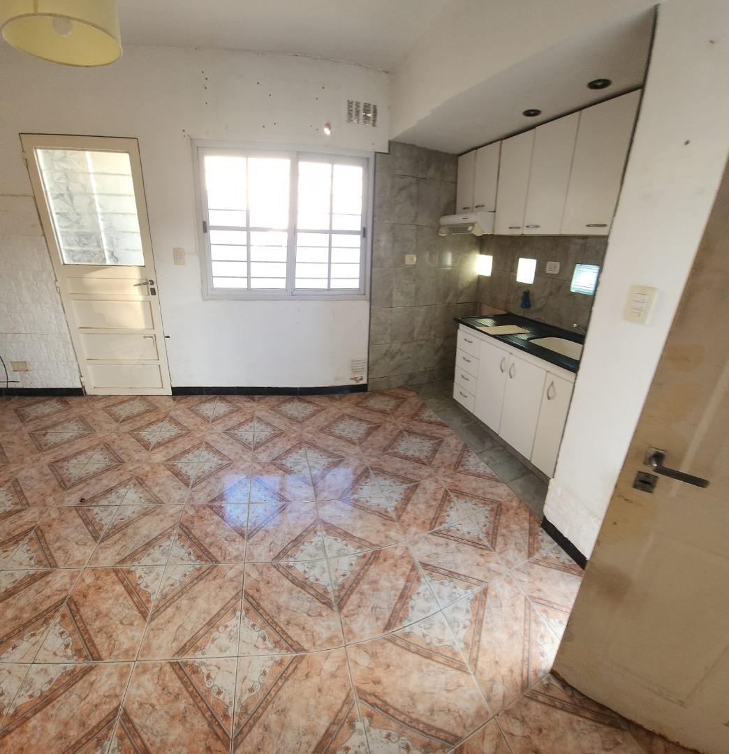 Depto Tipo Casa en Alquiler en Merlo, $ 400.000
