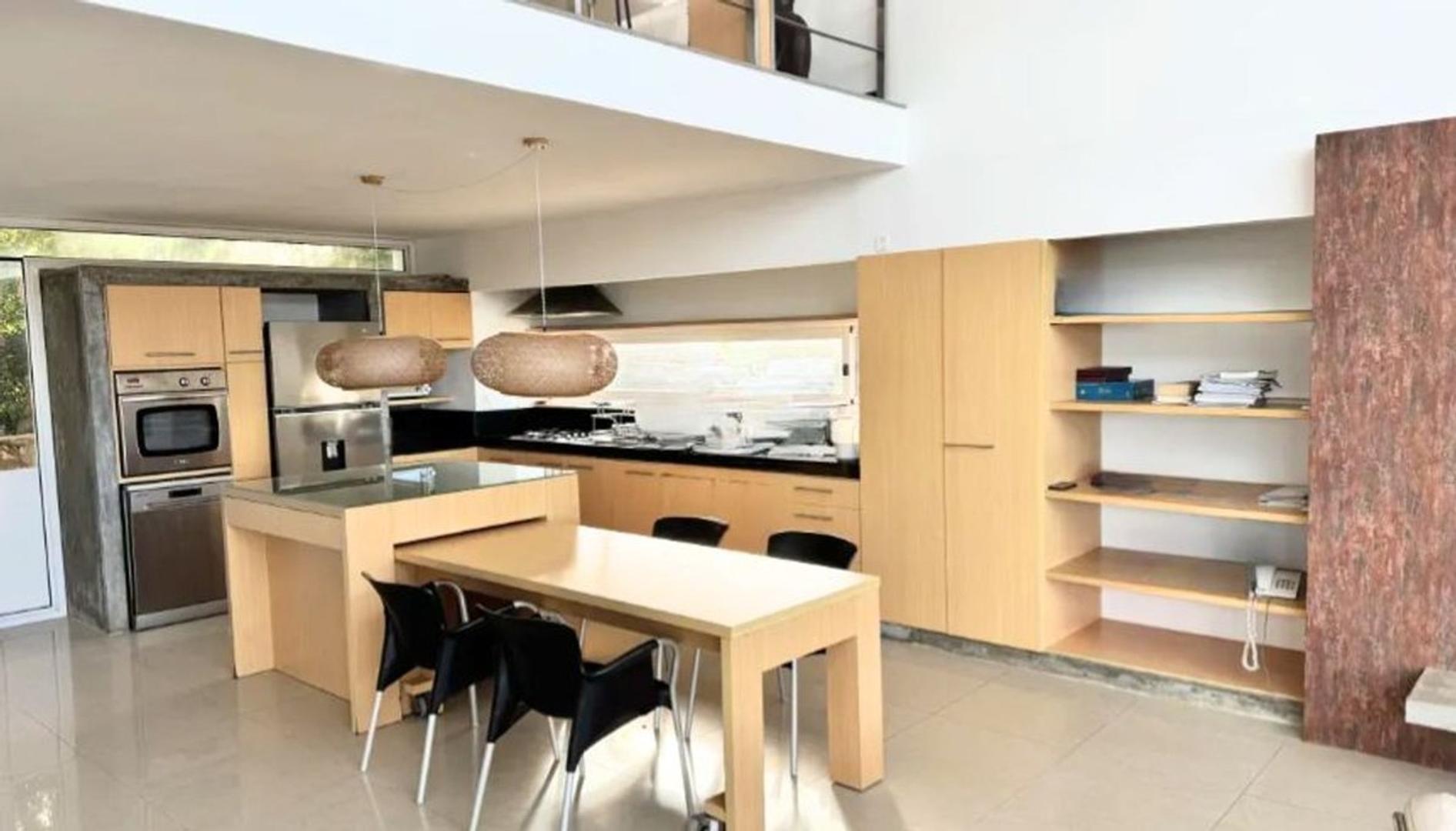 Venta Casa vista al mar La Pedrera Rocha