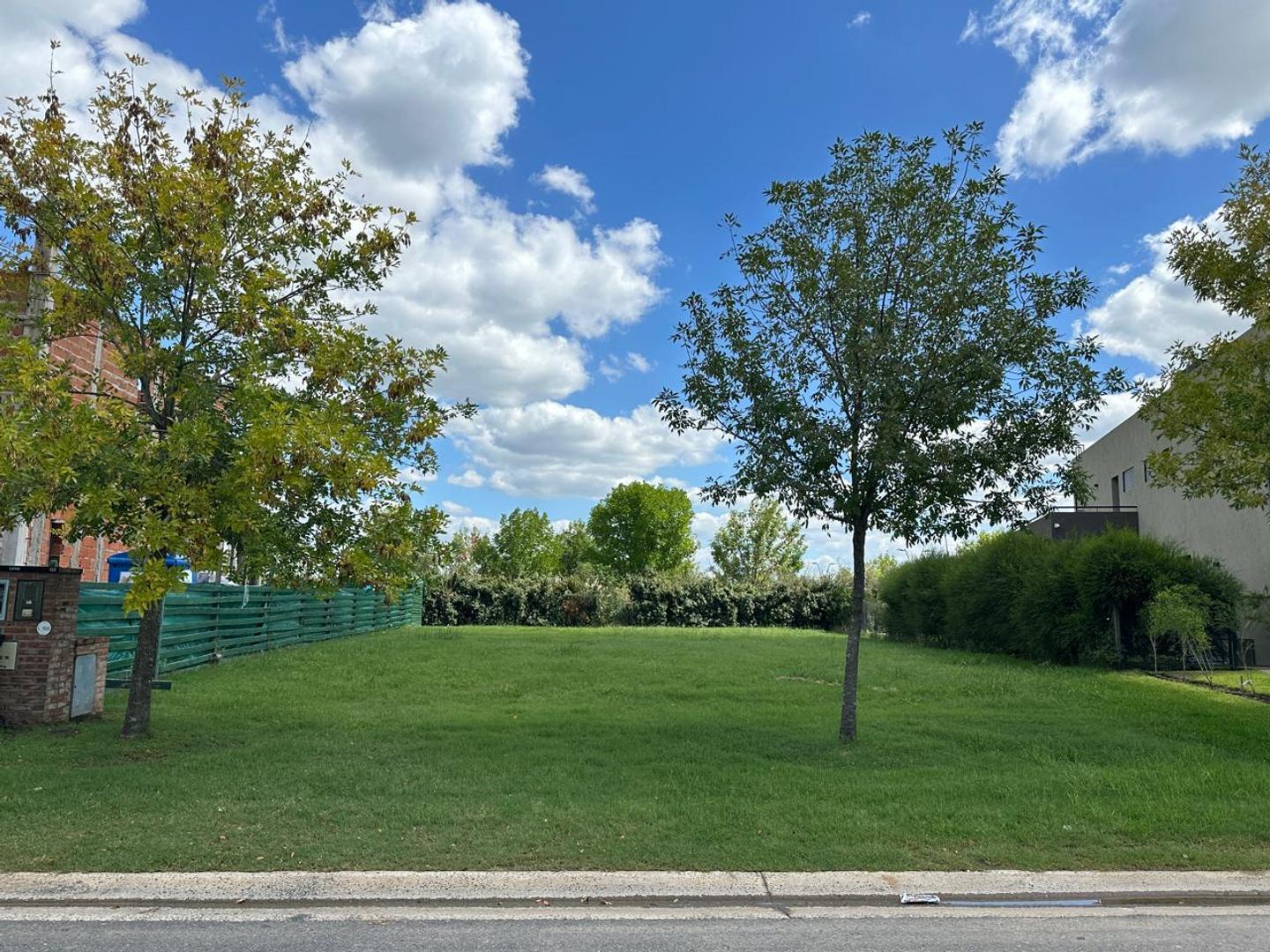 LOTE EN VENTA FINANCIADO - ARAUCARIAS PUERTOS DEL LAGO