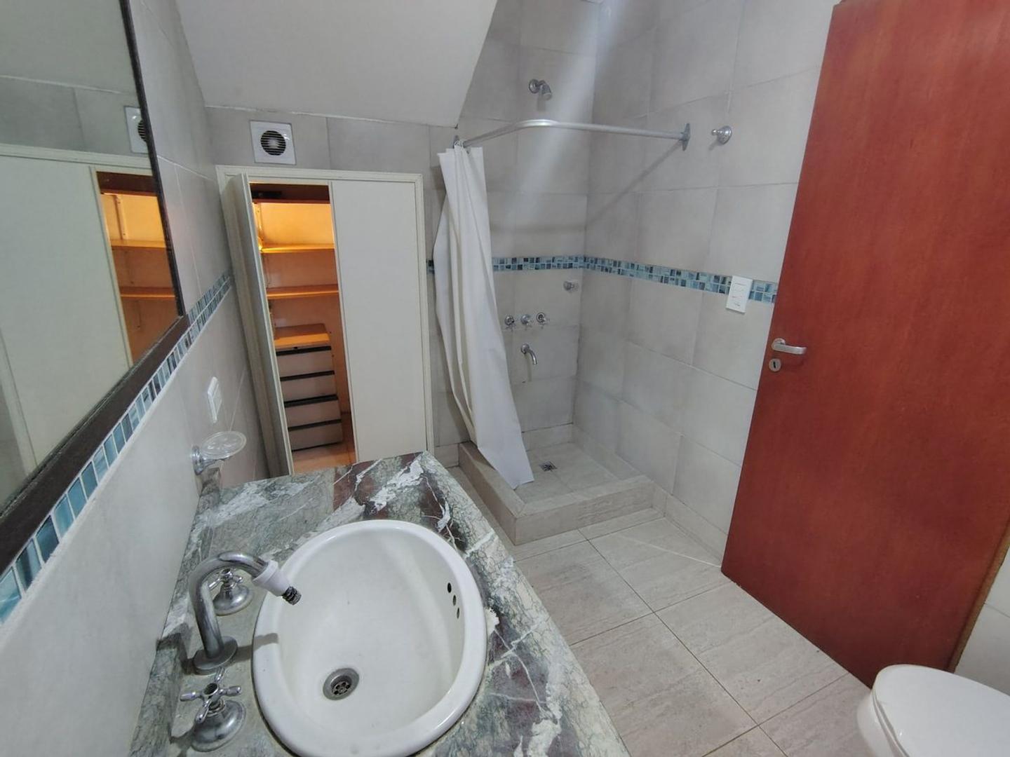 Avenida Jorge Newbery 300