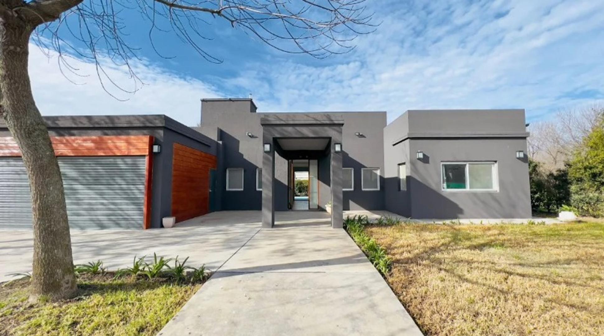 CASA VENTA  BARRIO CERRADO "SANTA  ANA" MORENO