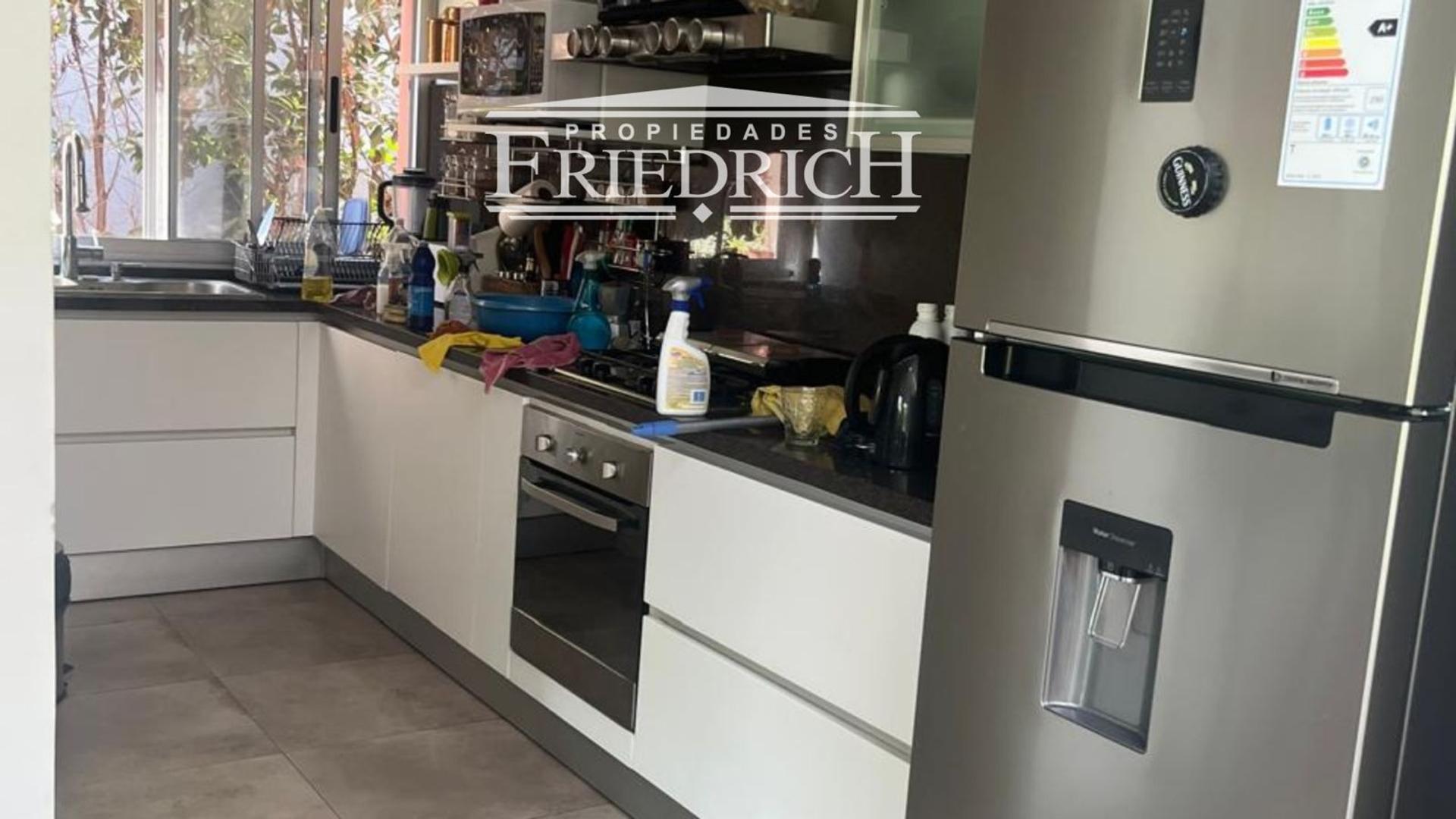 Casa en Venta con 5 cocheras