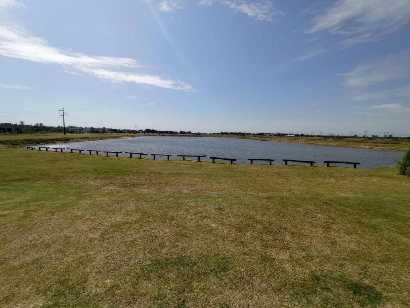 EXCELENTE LOTE DE ESQUINA EN VENTA EN HARAS DE FUNES,