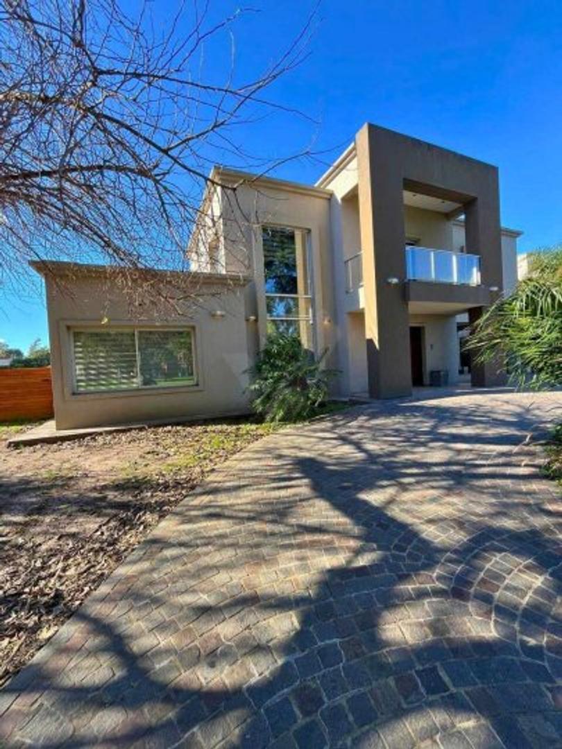 Barrio privado Fincas de Iraola 1, Juan María Gutiérrez, Partido de Berazategui, Buenos Aires, 1885, Argentina , Piso No definido