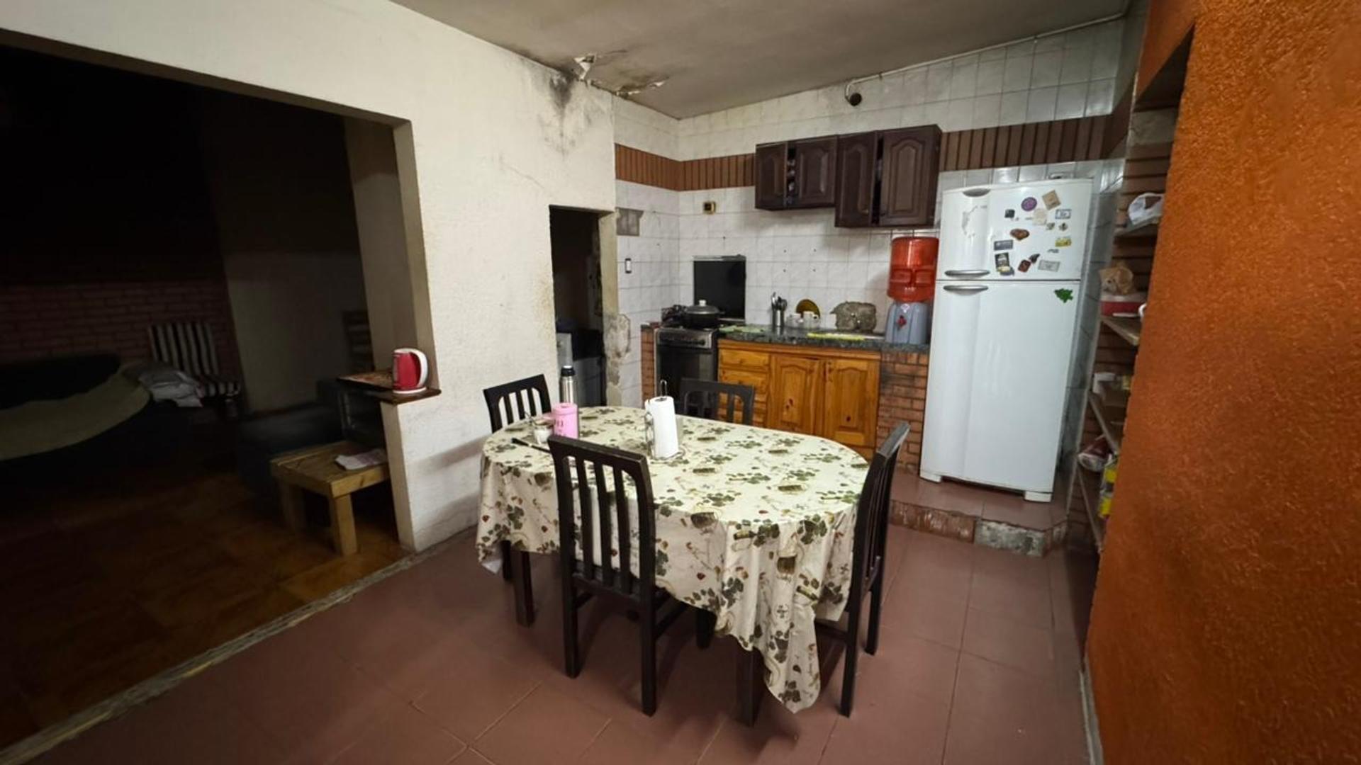 ¡Oportunidad! Casa con local en venta sobre Av. San Martin