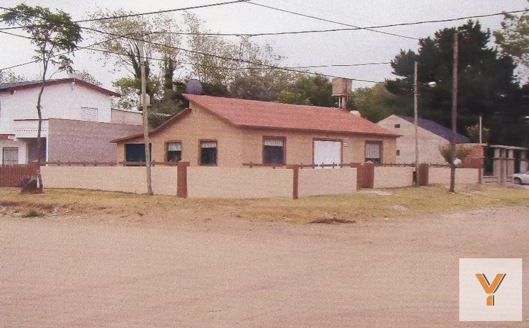 Casa en venta - 2 dormitorios 2 baños - 500mts2 - Las Toninas
