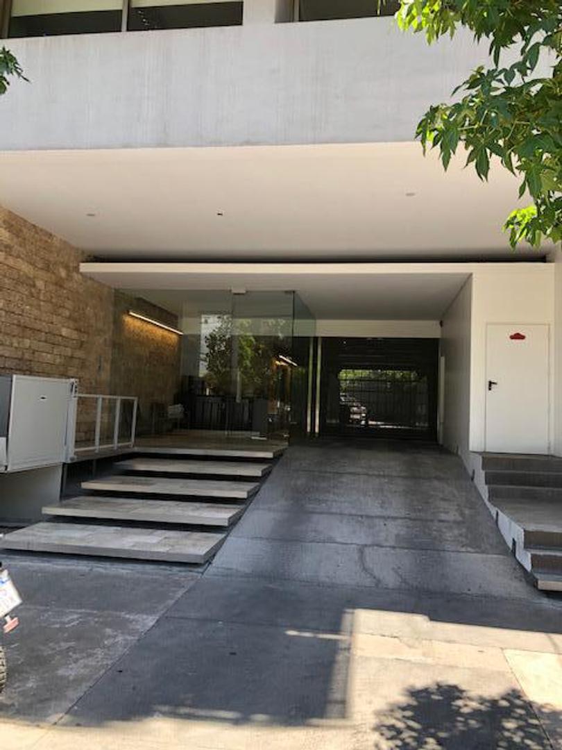 Oficina 4 ambientes con 2 baños