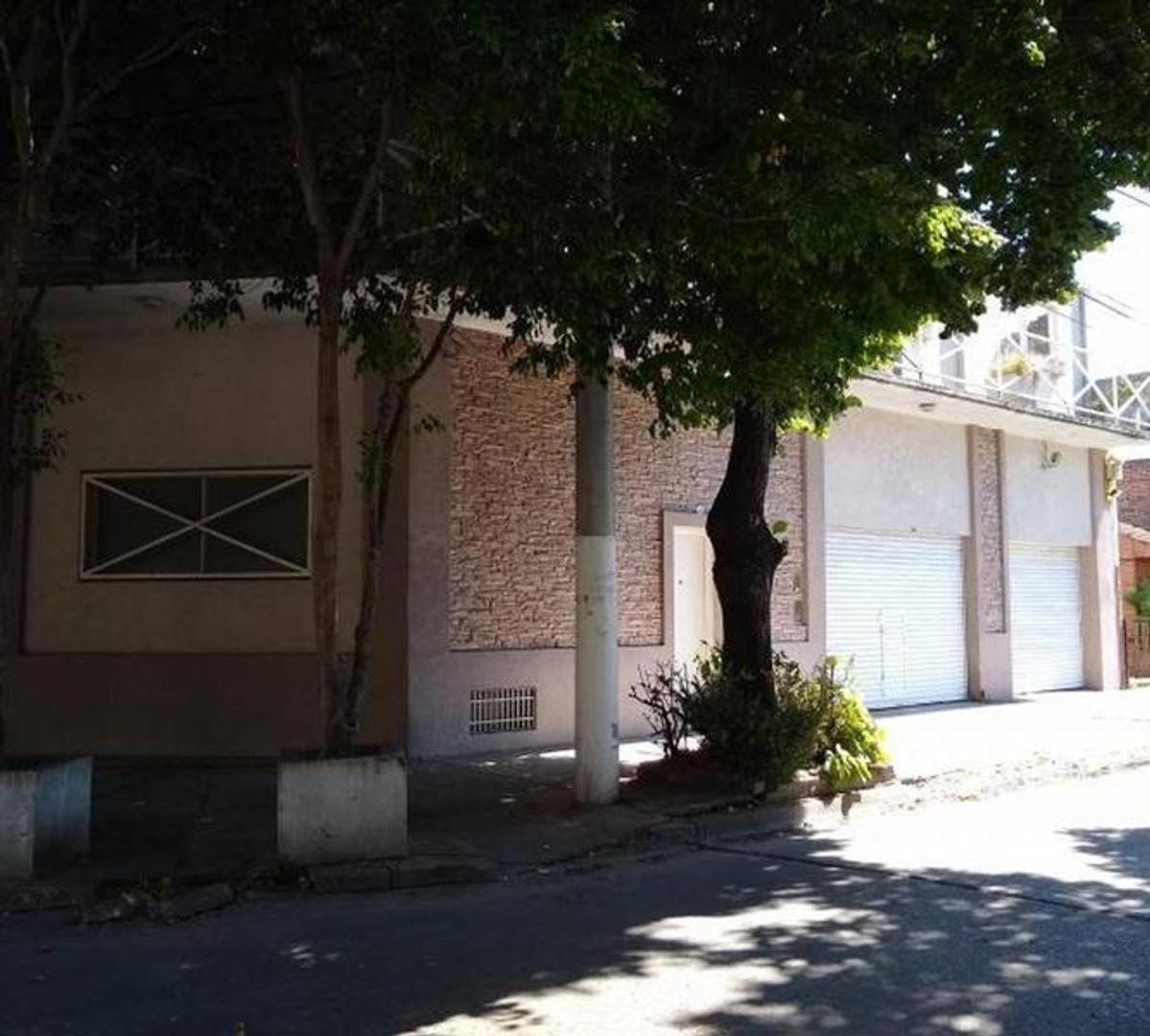 GALPON 509 M.2 CON VIVIENDA U OFICINAS EN P.ALTA UBICACION