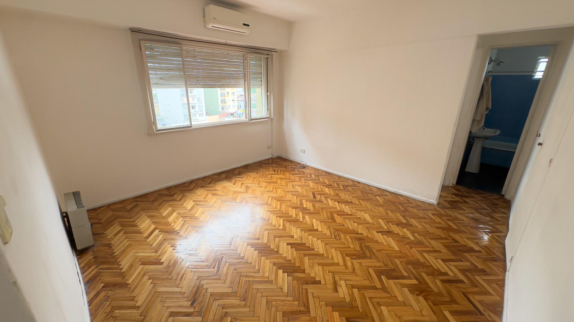 Departamento 2 ambientes luminoso, a metros de Av. Boedo.