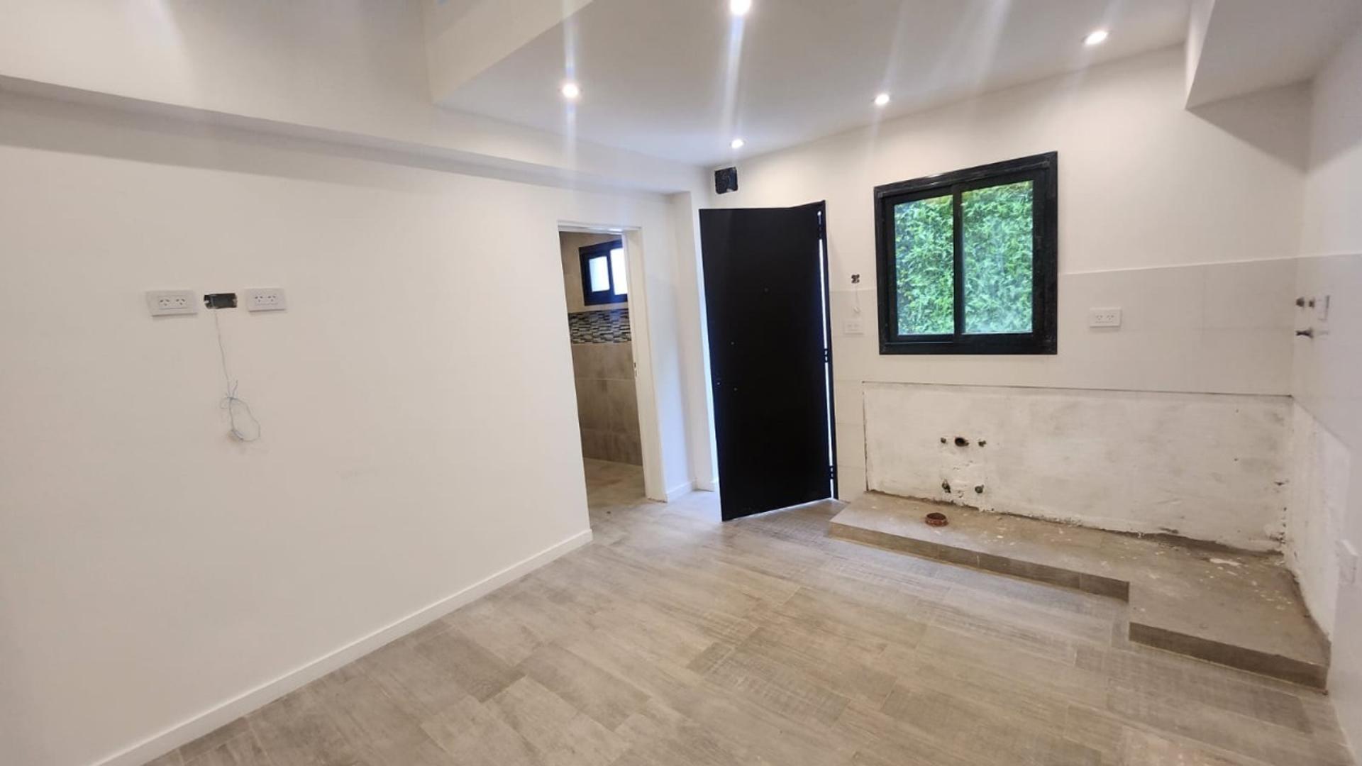 Departamento en Venta en Valentin Alsina, USD 49.000