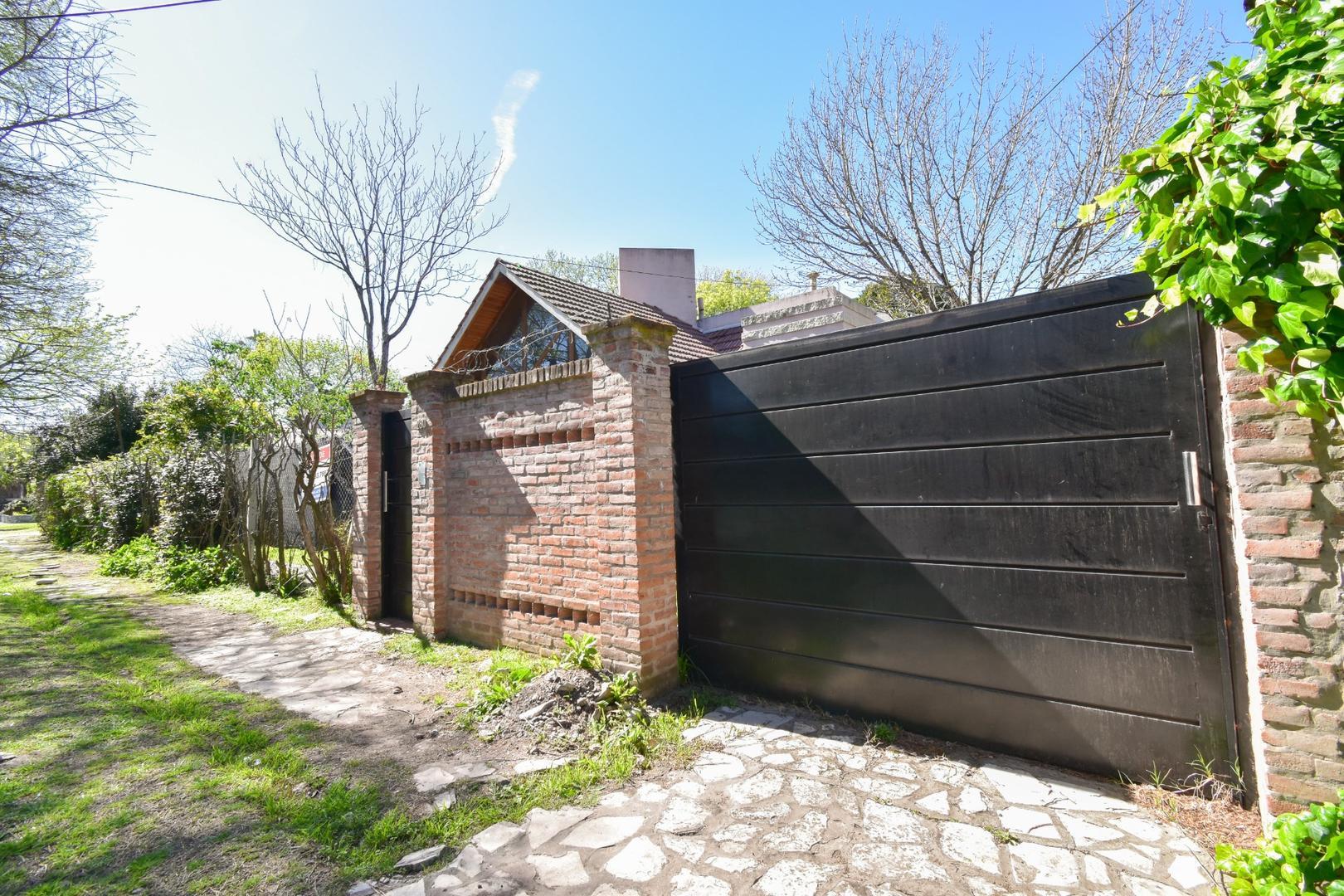 Casa 4 ambientes Parque y Quincho Corimayo