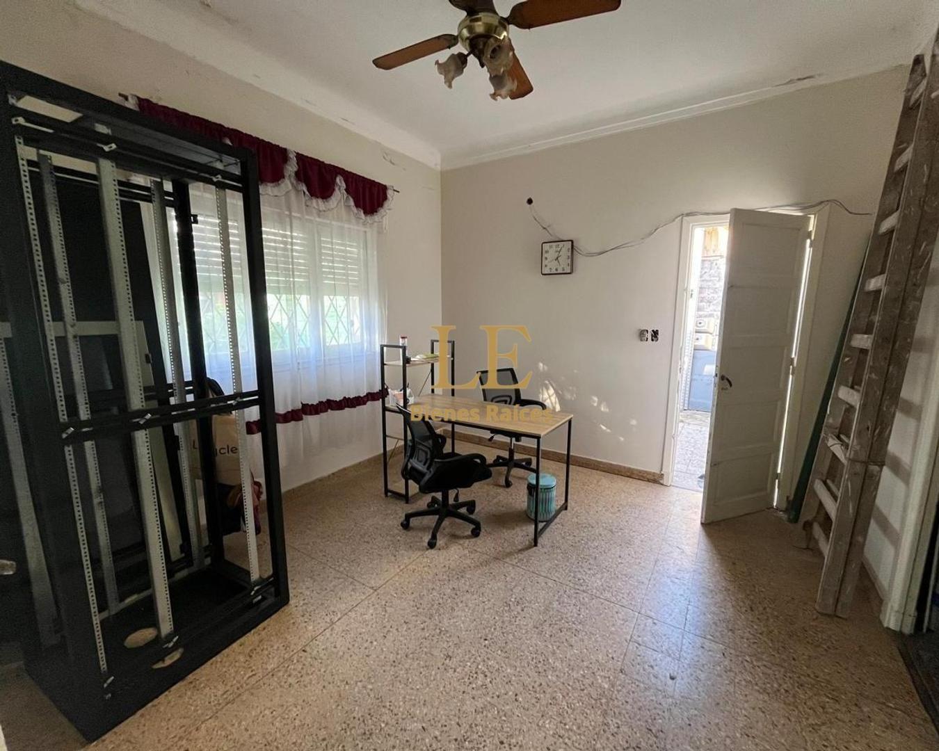 Casa 2 ambientes con 2 baños