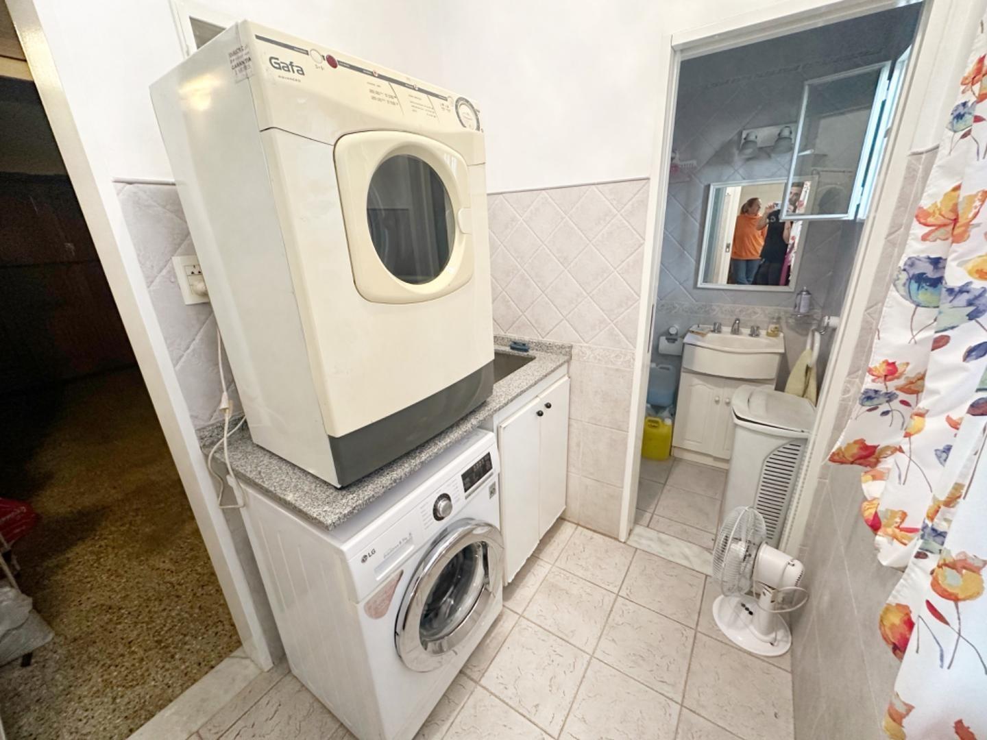 Casa 5 ambientes con 5 baños