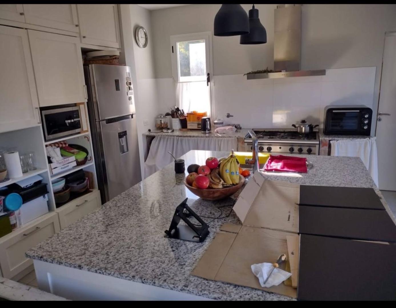 Venta de casa de 4 amb en sierra de los padres