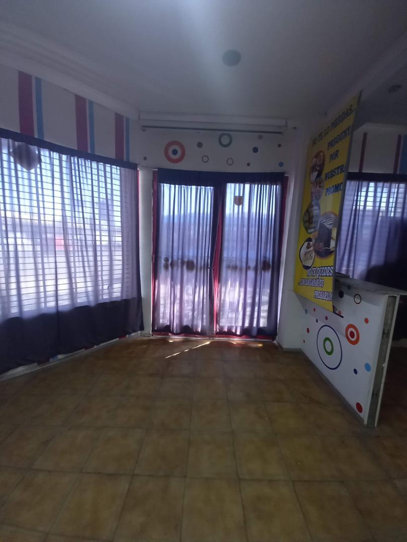 Local en Venta en Moderno, USD 250.000